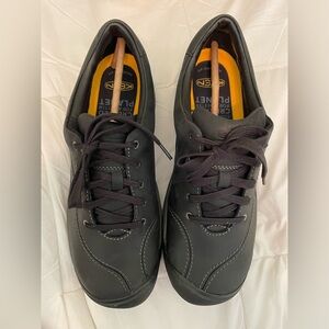 Women’s Keen Presidio II, size 12